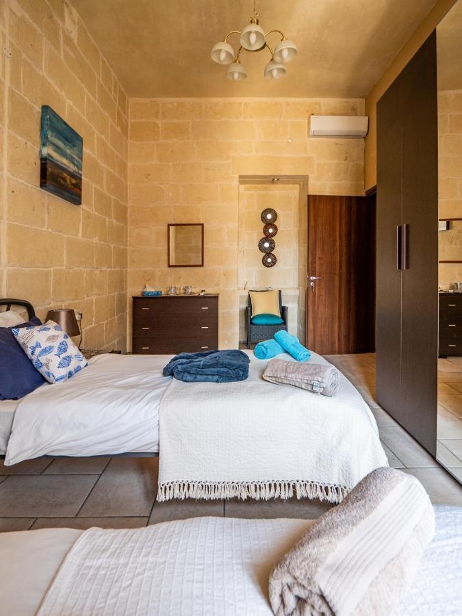 250 Yo Tal-Bambinu Boutique Farmhouse Xagħra المظهر الخارجي الصورة